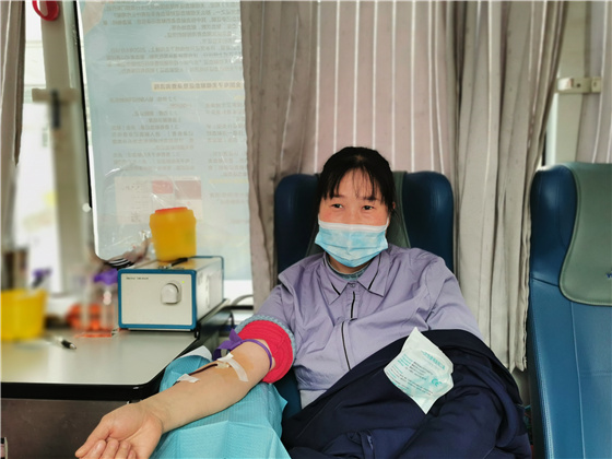 人民警察一心為民，捋袖捐血鐵血柔情——安康市公安局積極開展冬季獻(xiàn)血活動(dòng)